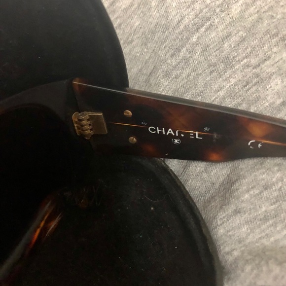 Chanel Authentic Sunglasses - Picture 4 of 6
